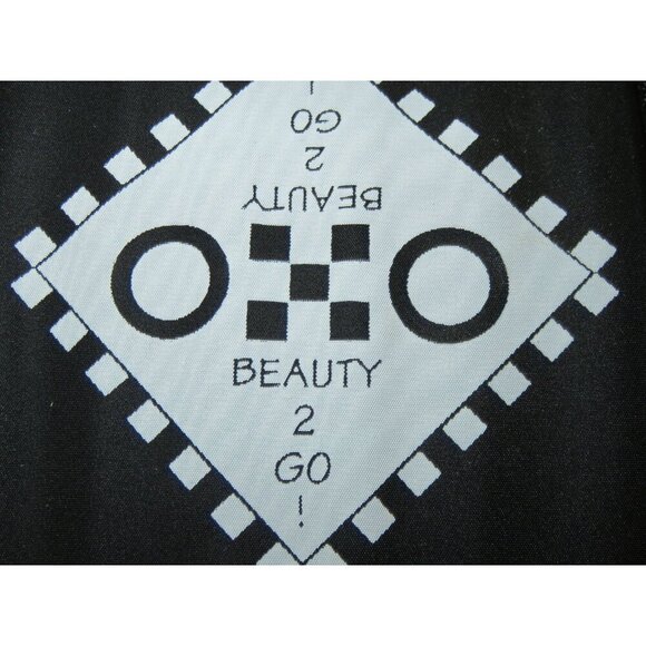 Otto Basics 12 pieces lip color gloss Beauty 2 Go! Compact pouches lipstick - Picture 2 of 4